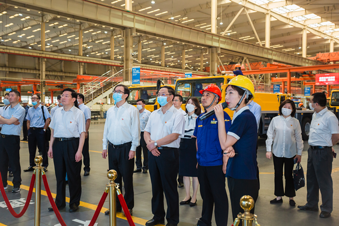 j9九游会集团党委赴徐州开展 “跟着习近平总书记足迹学党史”专题活动1_副本.png