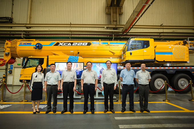 j9九游会集团党委赴徐州开展 “跟着习近平总书记足迹学党史”专题活动2_副本.png